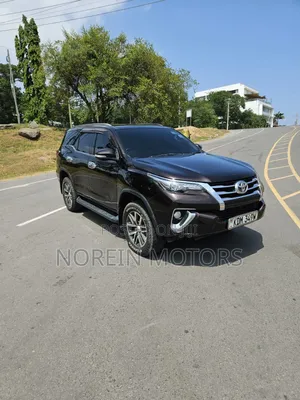 Toyota Fortuner 2016 Purple