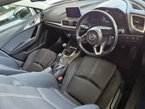 Mazda Axela 2018 Blue