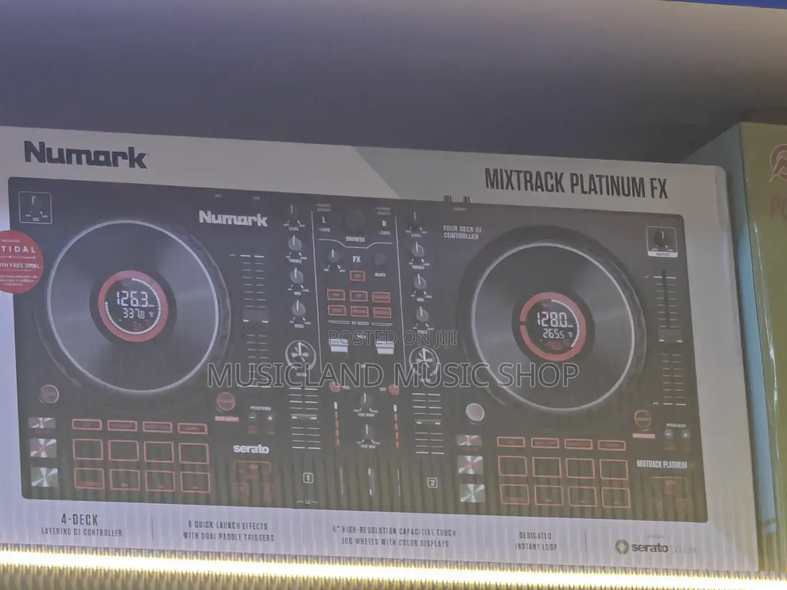Numark Mixtrack Platinum Fx