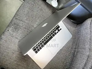 Laptop Apple MacBook Pro 2015 16GB Intel Core i7 SSD 512GB