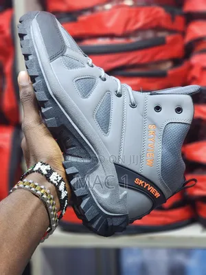 Skyview Smooth Hiking Shoes/Boots