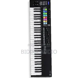 Focusrite Novation Launchkey 61 Mk3 Midi Keyboard Controller