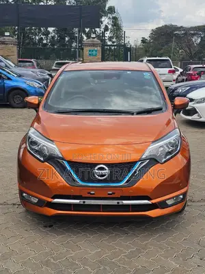 Nissan Note 2018 Orange