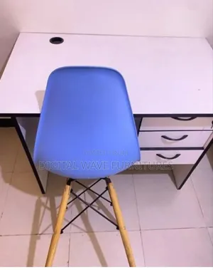 Office Chair/Office Table