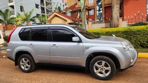 Car Hire Services: Self/Chauffeur Driven: Nissan Xtrail 4x4