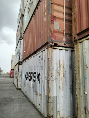 Dry Shipping Containers 20ft Available