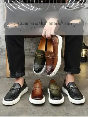 Smart Chained Laceless Casuals
