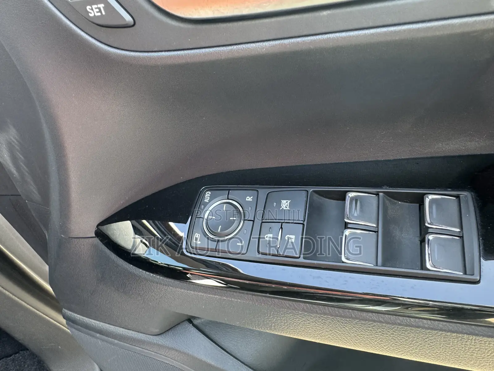 Lexus LX 2017 Silver