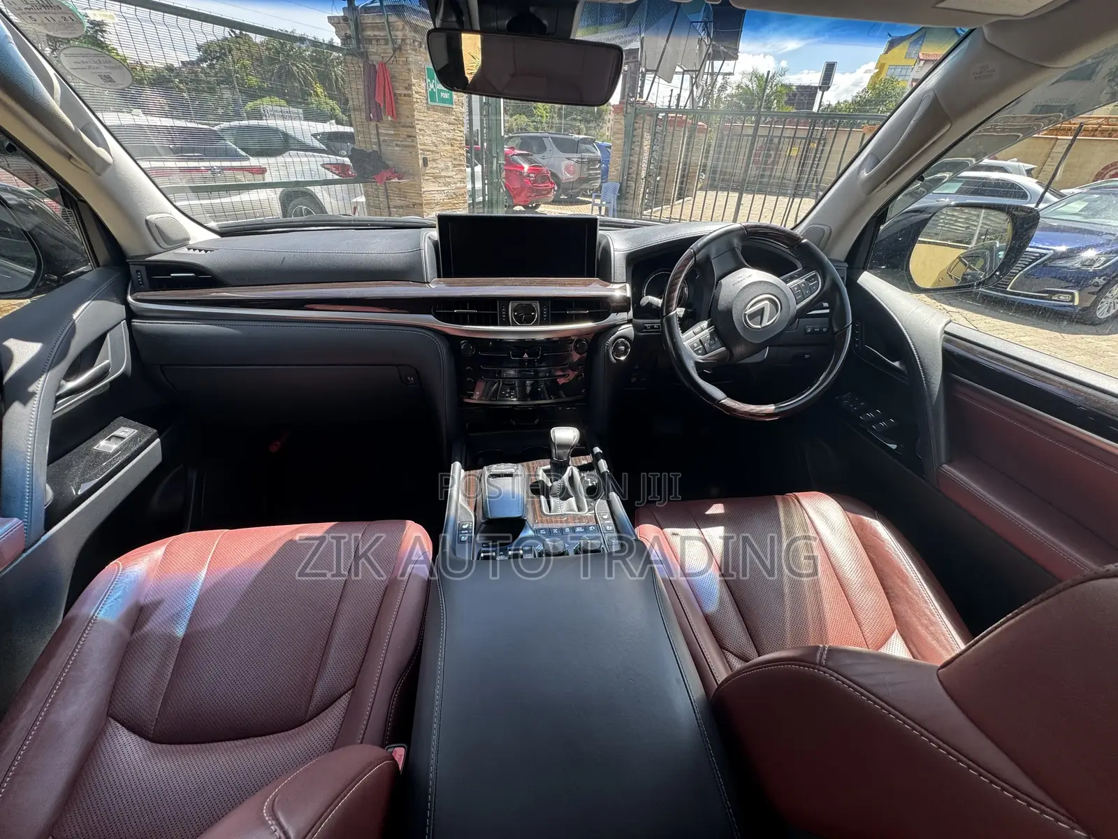 Lexus LX 2017 Silver