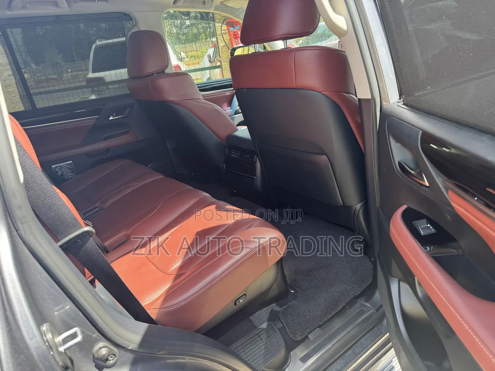 Lexus LX 2017 Silver