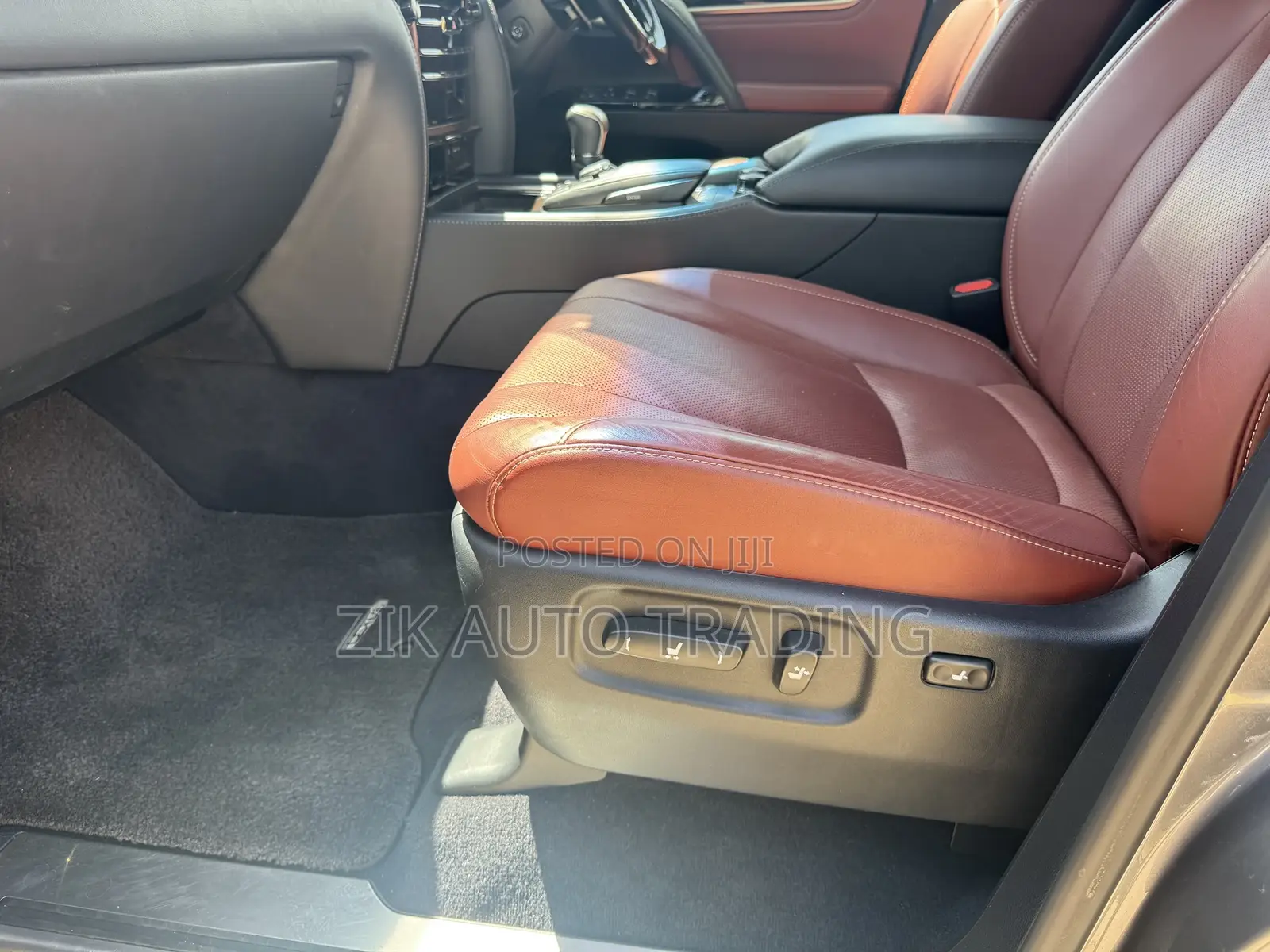 Lexus LX 2017 Silver