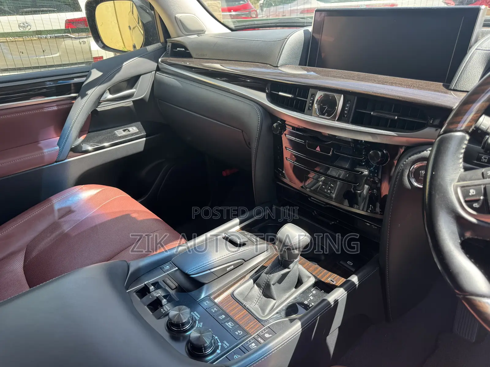 Lexus LX 2017 Silver