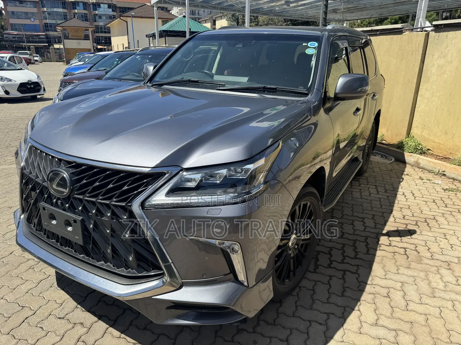 Lexus LX 2017 Silver