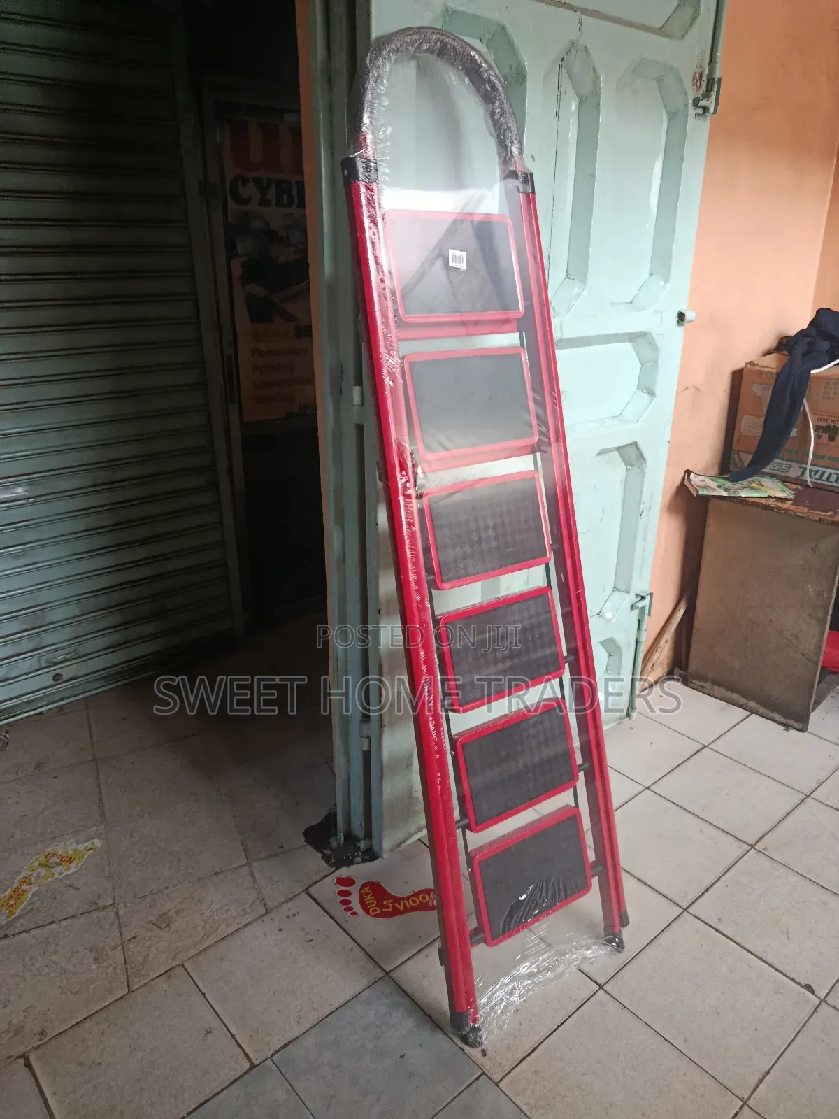Foldable Antislip 6 Step Ladder