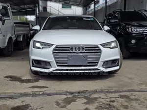 Audi A4 2.0T Premium AWD quattro 2018 White