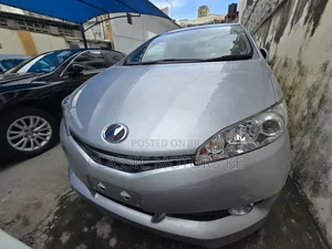 Toyota Wish 2018 Silver