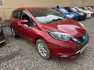 Nissan Note 2018 Red