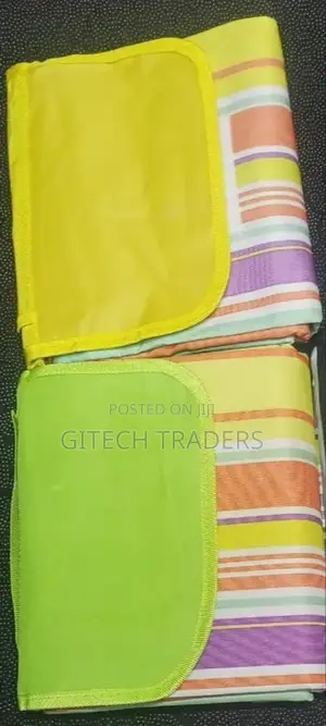 *Foldable Picnic Mat