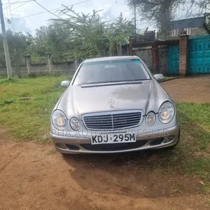 Mercedes-Benz E200 2004 Gray