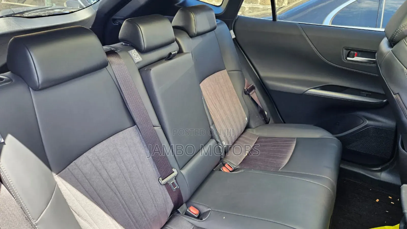 Toyota Harrier 2.0 2021 Black