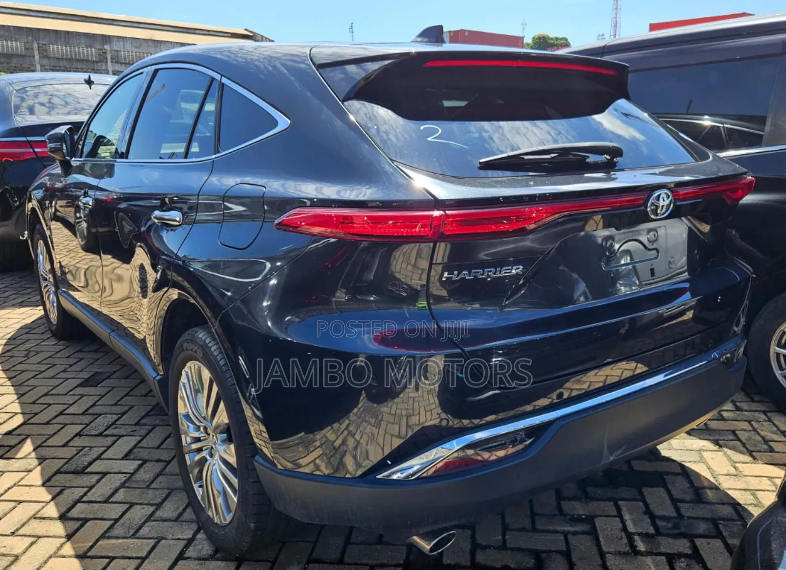Toyota Harrier 2.0 2021 Black