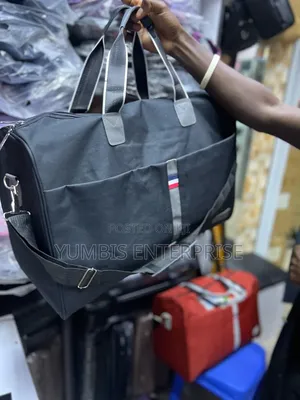 Black Amazing Travel/Duffle Bags at 1400