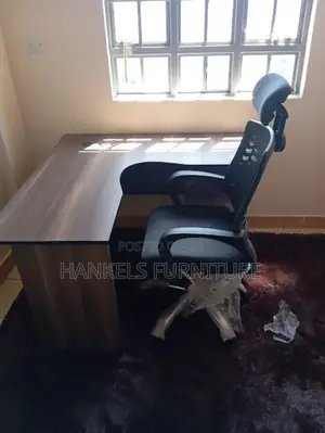 L Shape Desk and Office High Back Seat