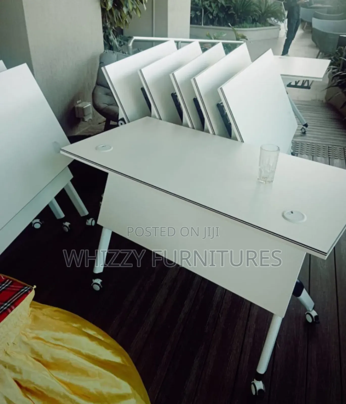 Foldable College Table