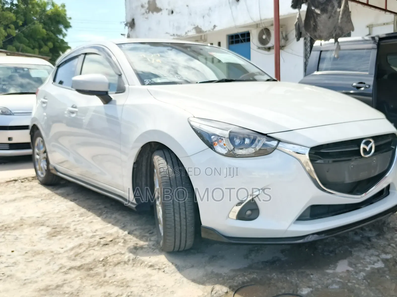 Mazda Demio 2019 Silver