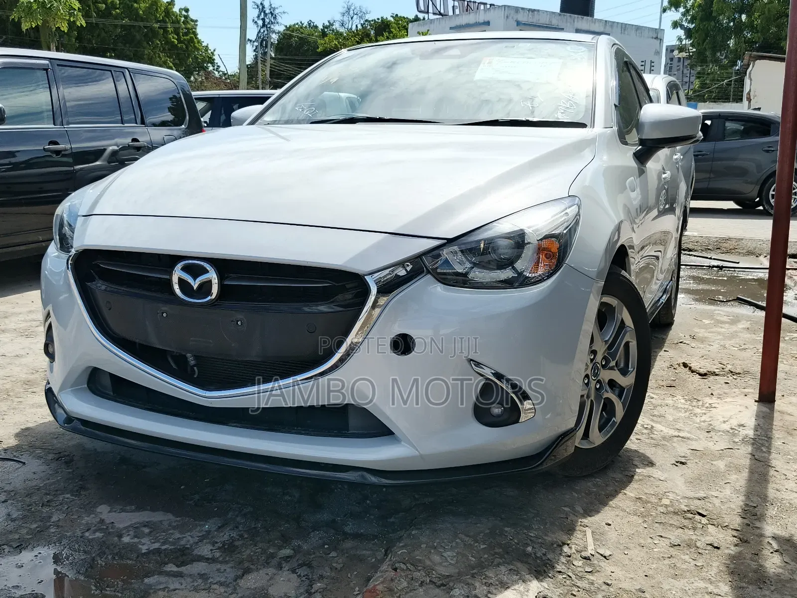 Mazda Demio 2019 Silver