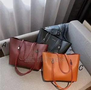 *14 Inch Classy Laptop Tote Bago
