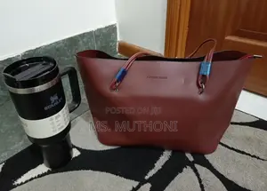 *14 Inch Classy Laptop Tote Bago