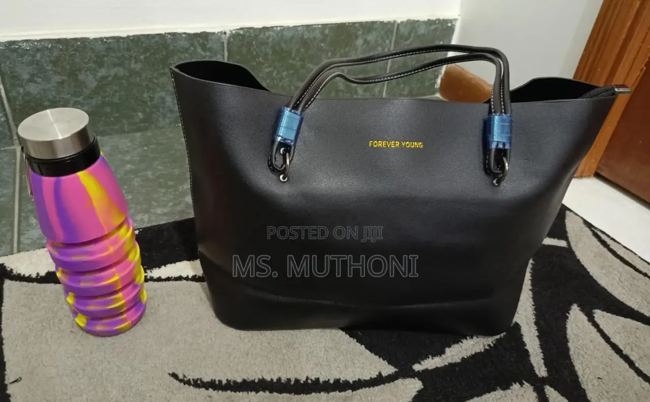 *14 Inch Classy Laptop Tote Bago