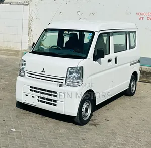 Suzuki Every Wagon 2018 Off white
