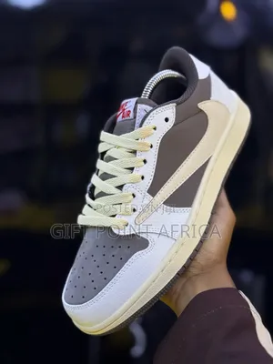 Air Jordan 1 Low X Travis Scott "Reverse Mocha"
