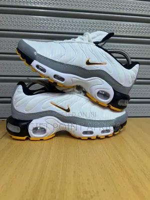 Nike Air Max Tn White/Gold Sneakers