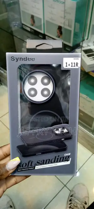 Oneplus 11r Syndee Magsafe Soft Sanding Magsafe Case-Black