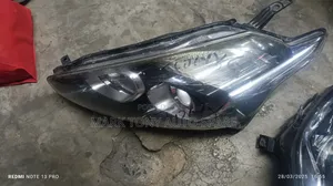 Toyota Sienta Headlight Non Zenon Part No 282