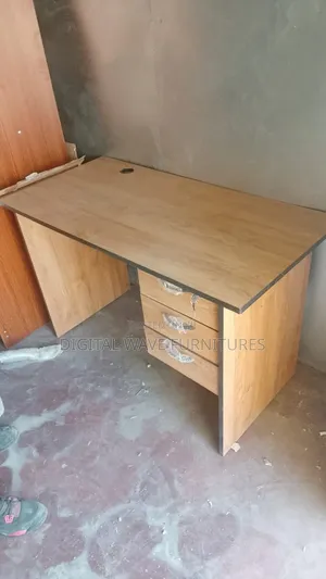 Suupersonic L Shaped Office Table