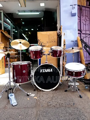 Tama 5-Piece Rock Rollera Acoustic Drum Set