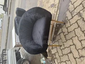 Black Velvet Salon Styling Chairs
