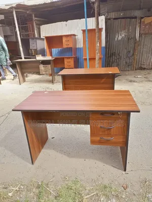 Strdy Table With a Lock