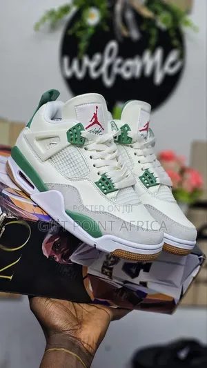 Jordan 4 "Pine Green" 1st Leather