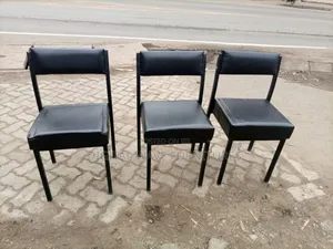 Durable Black Leather Quest Chairs