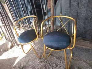 Styling/Manicure Seats