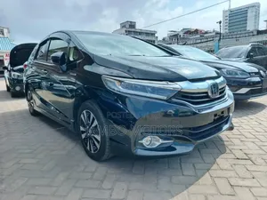 Honda Fit Shuttle 1.5 Hybrid 2WD 2018 Black