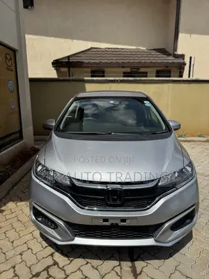 Honda Fit 2018 Silver