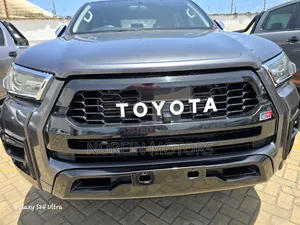 Toyota Hilux 2019 Gray