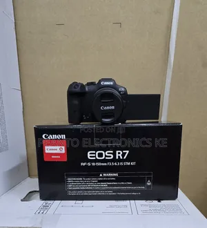 Canon Eos R7 Mirrorless Camera With 18-150mm Lens