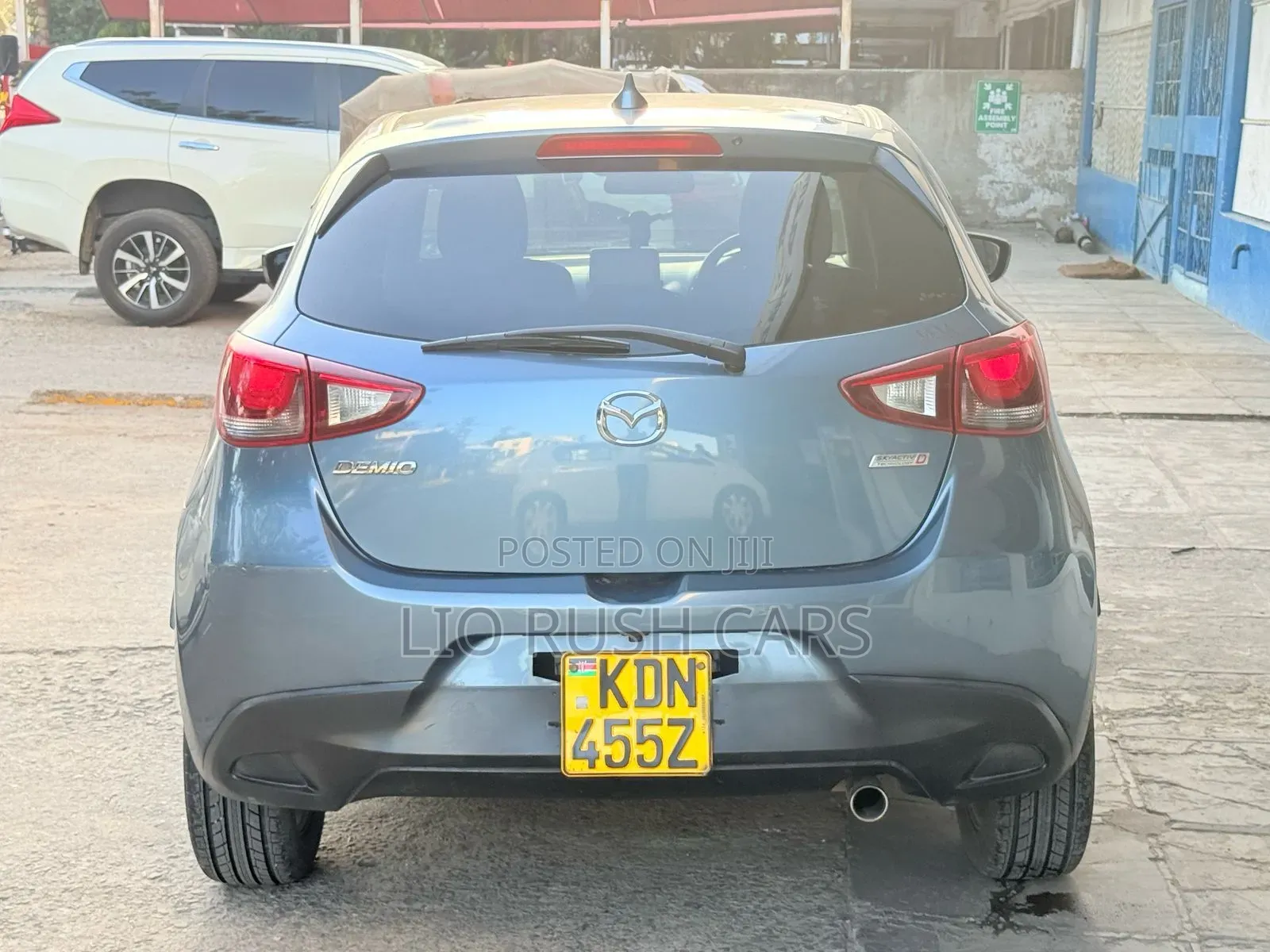 Mazda Demio 2017 Blue